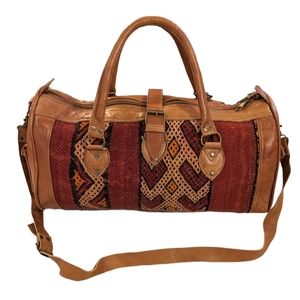 NWOT Cozyboho Moroccan kilim fabric and leather duffle weekender bag